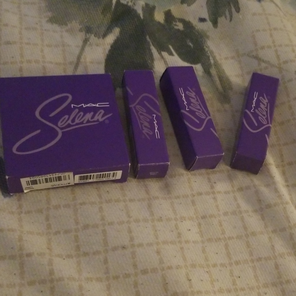 Mac selena bundle 3 lipstick 1 duo
